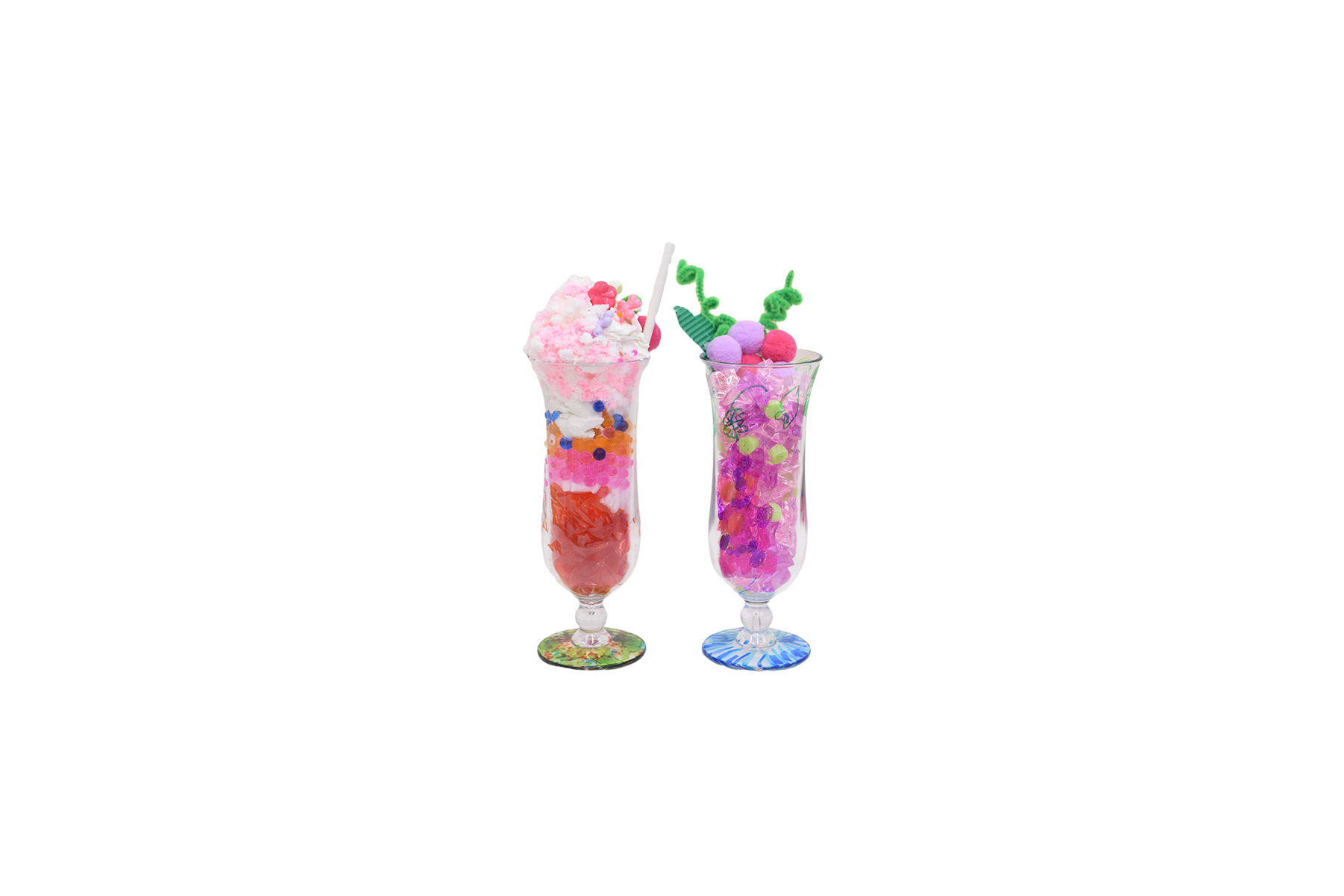 雪糕珍珠特飲（左）  提子果汁冰 （右）